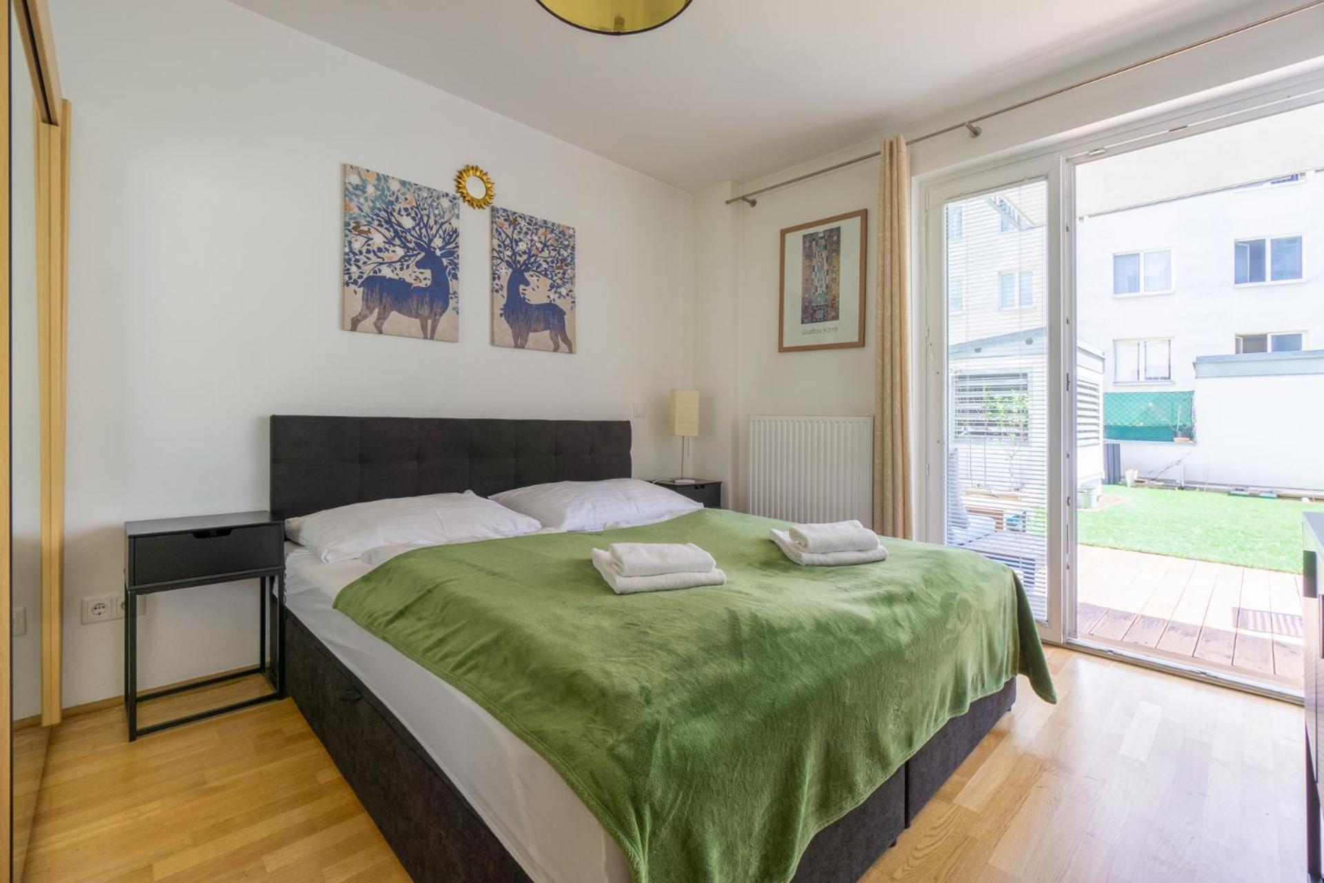 Apartment With Garden Close To Stadthalle, Westbahnhof Wien Exterior foto